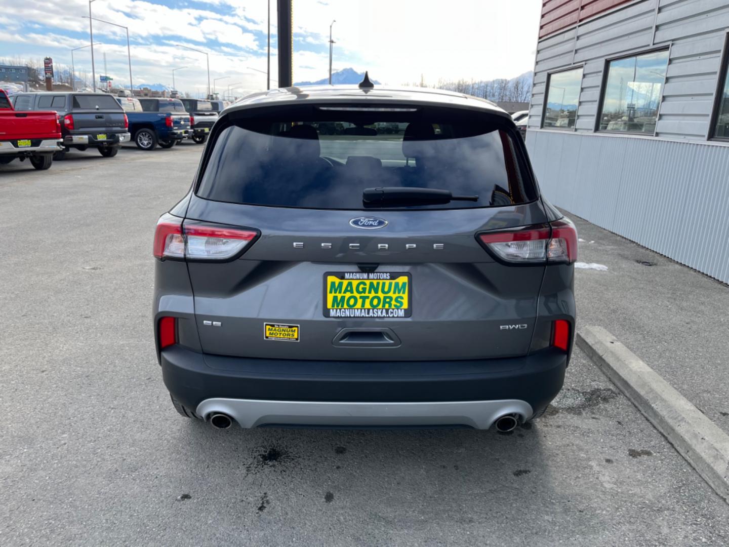 2022 Gray /Black Ford Escape (1FMCU9G66NU) , located at 1960 Industrial Drive, Wasilla, 99654, (907) 274-2277, 61.573475, -149.400146 - Photo#4